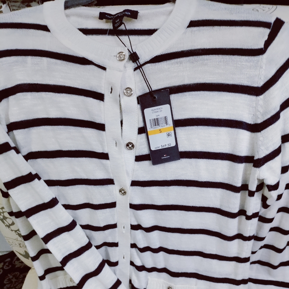 Tommy Hilfiger NWT sweater